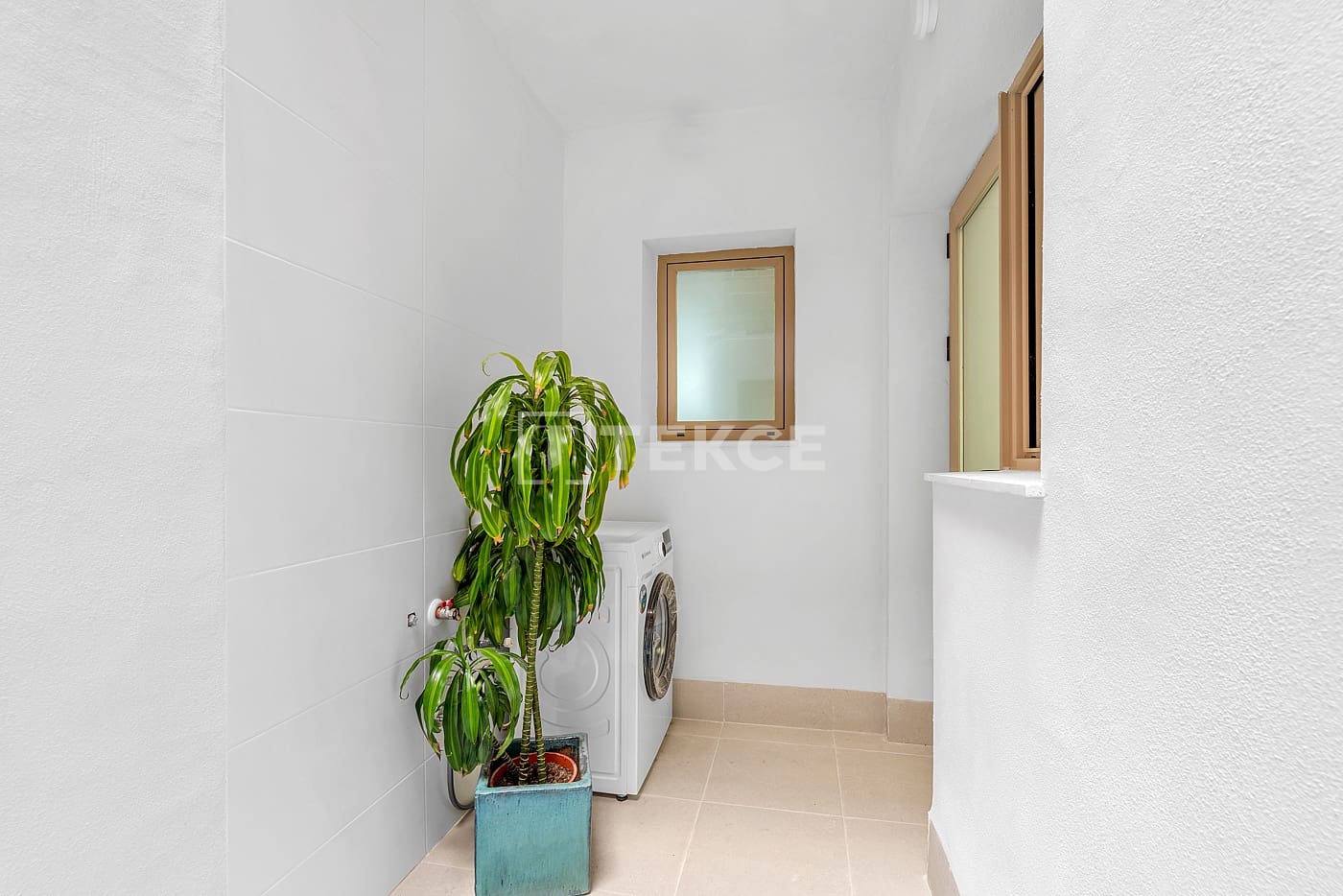 3 makuuhuone Asunto myytävänä paikassa Jacarilla mukana uima-altaan - 159 000 € (Ref: 9297509)