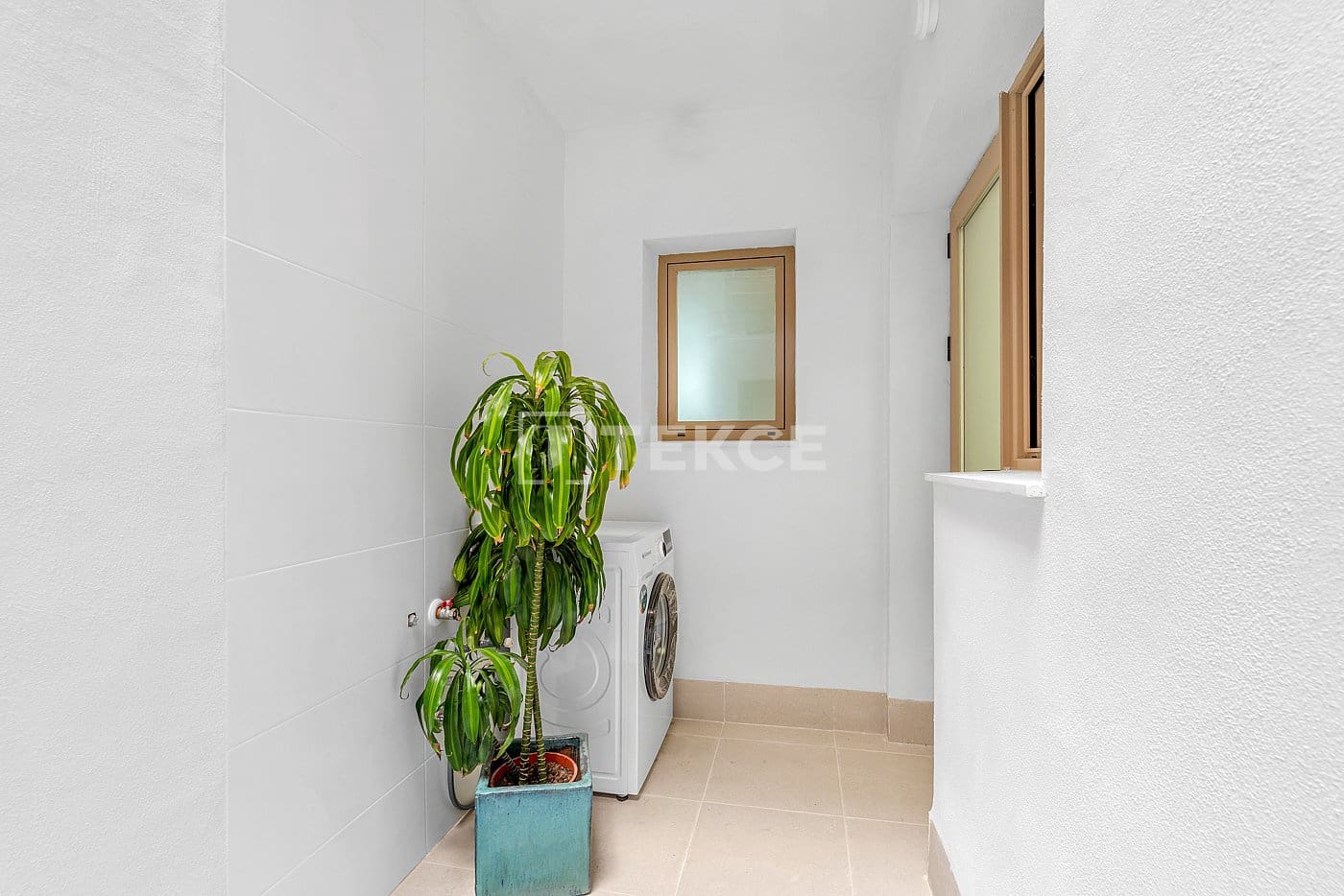 3 sovrum Lägenhet till salu i Jacarilla med pool - 170 000 € (Ref: 9297510)