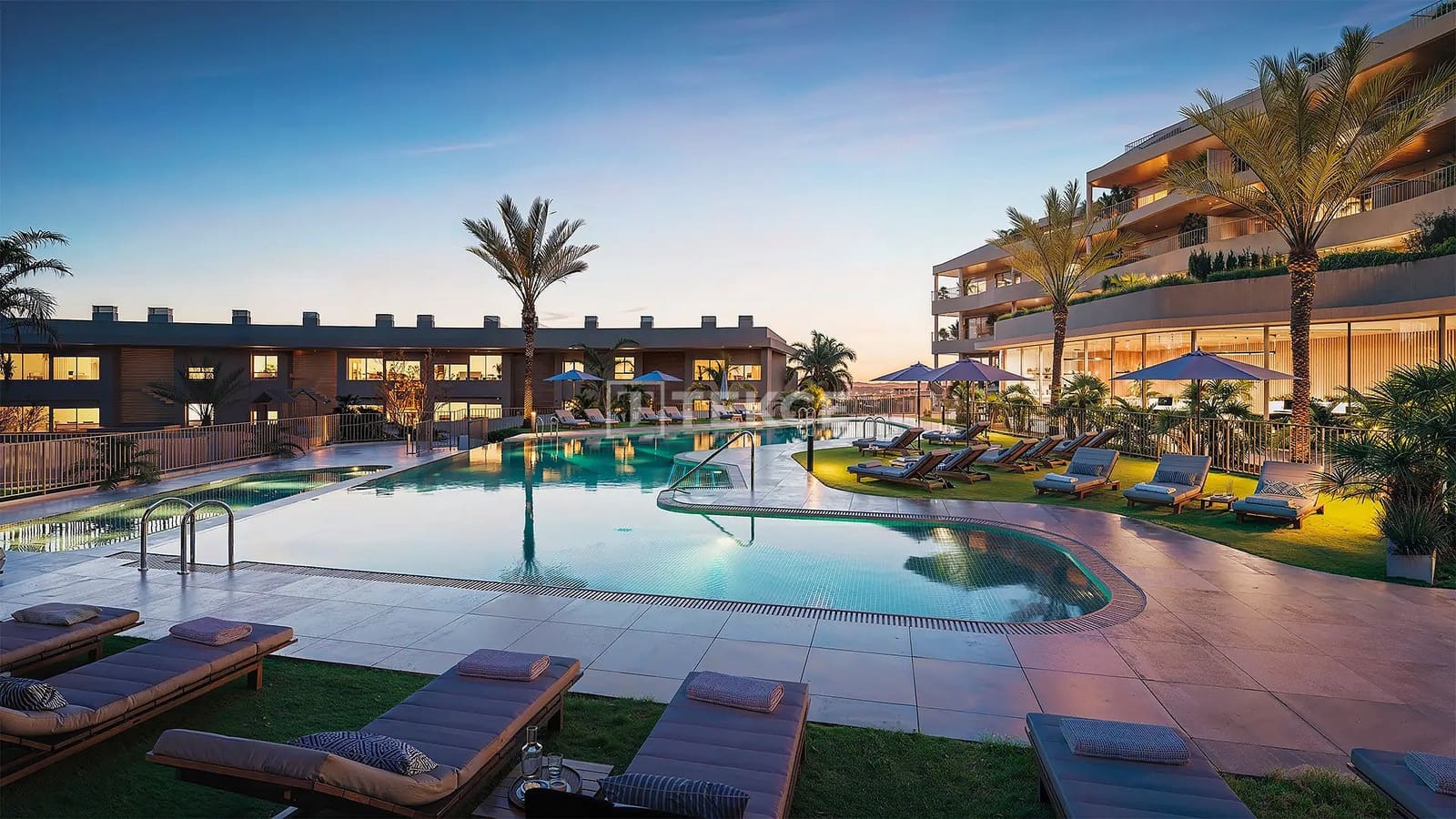 1 slaapkamer Flat te koop in Fuengirola met zwembad - € 490.000 (Ref: 9308128)