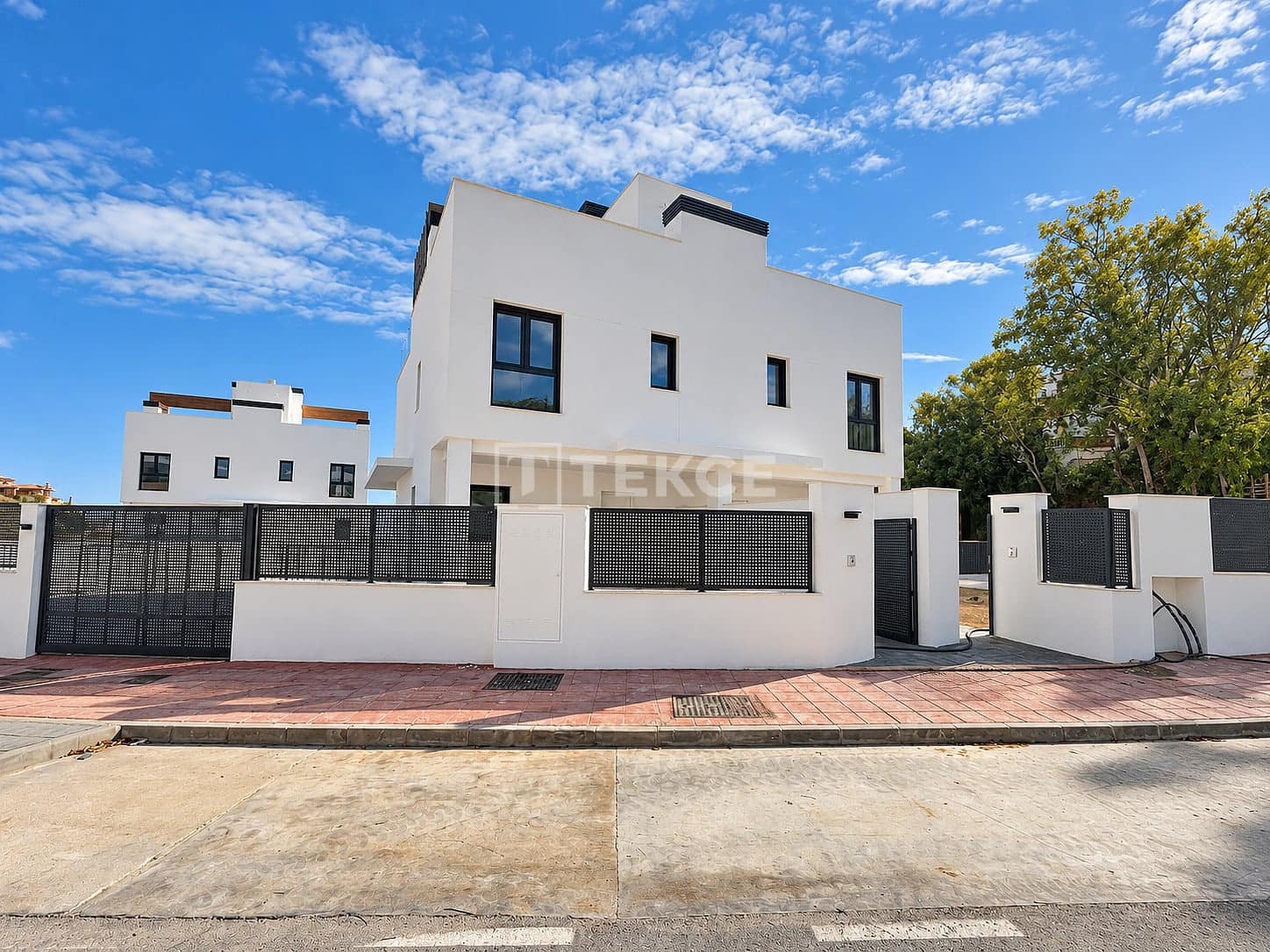 3 bedroom Villa for sale in Torremuelle with pool - € 998,000 (Ref: 9320026)