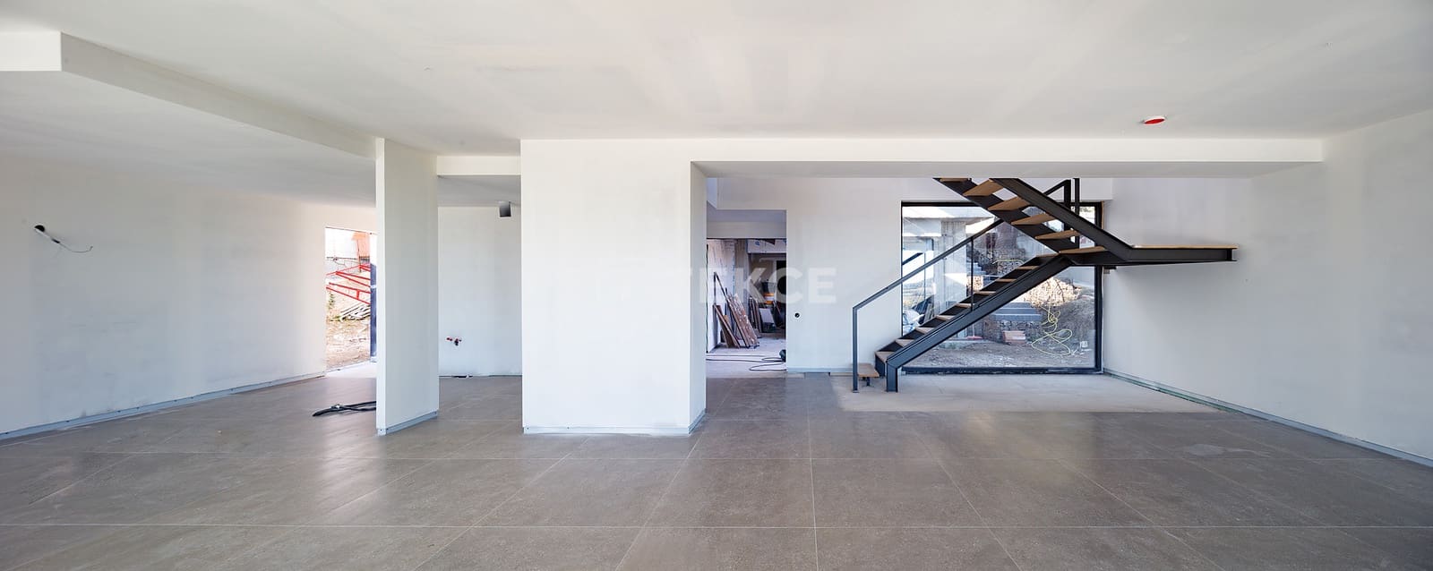 5 bedroom Villa for sale in Premia de Dalt with pool - € 2,200,000 (Ref: 9320027)