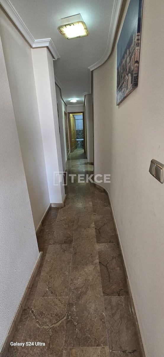 4 slaapkamer Flat te koop in Torrevieja - € 275.000 (Ref: 9337336)