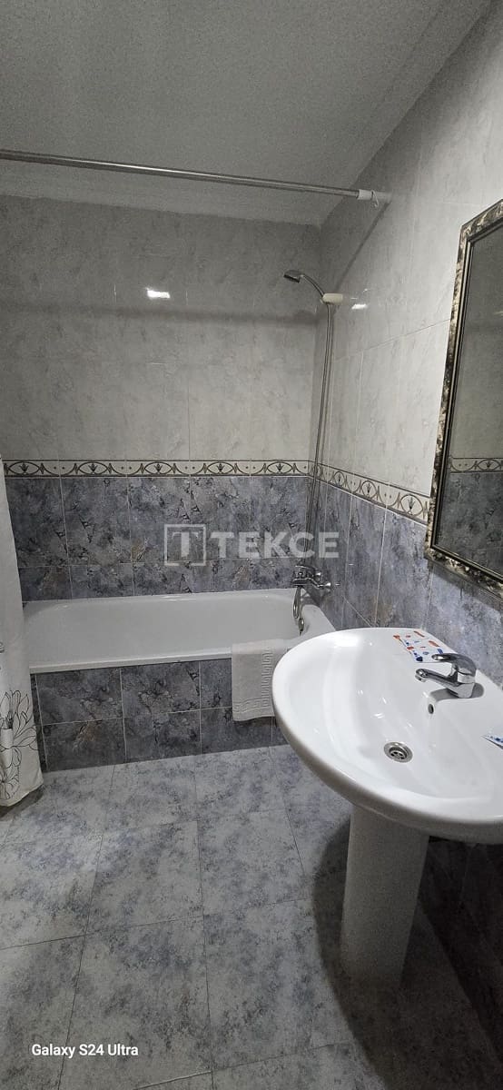 4 slaapkamer Flat te koop in Torrevieja - € 275.000 (Ref: 9337336)