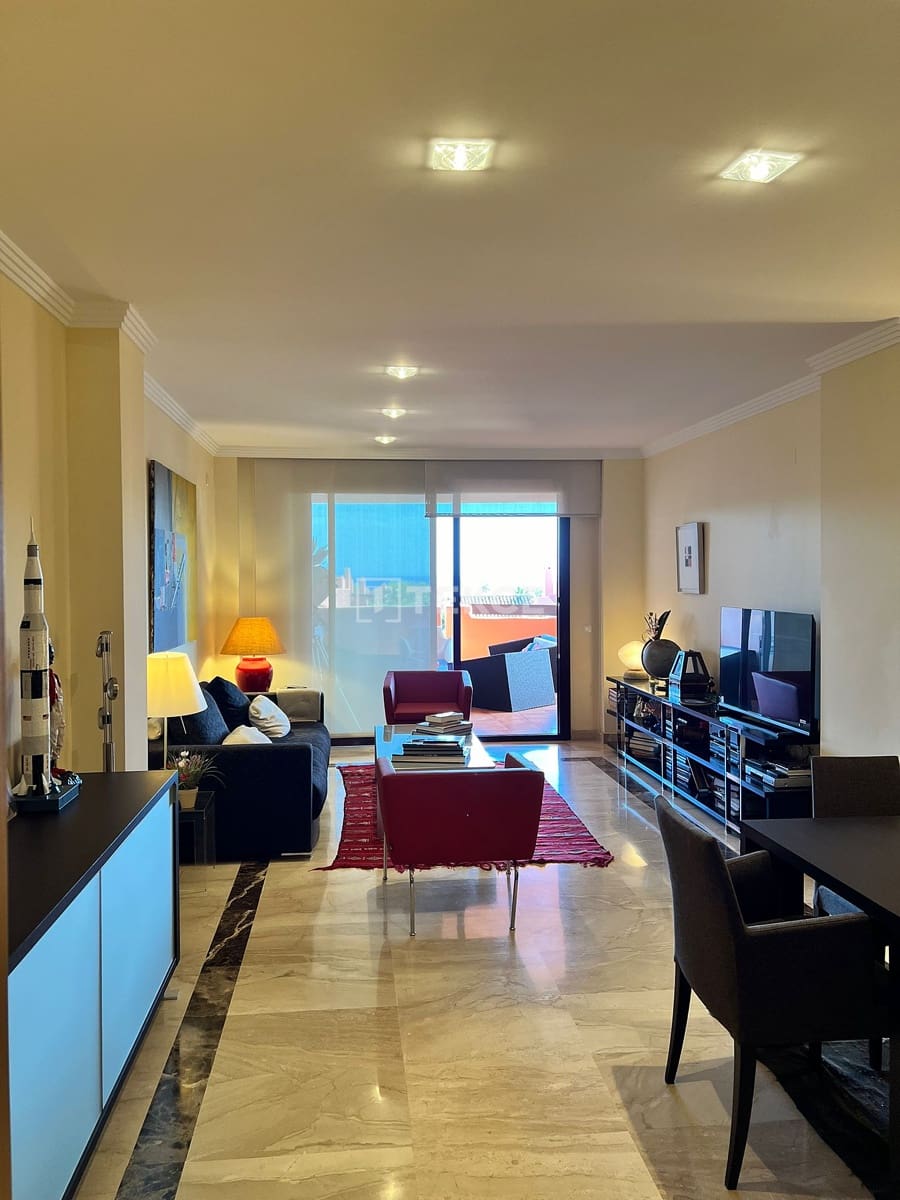 3 chambre Appartement à vendre à Estepona avec piscine - 1 170 000 € (Ref: 9344134)