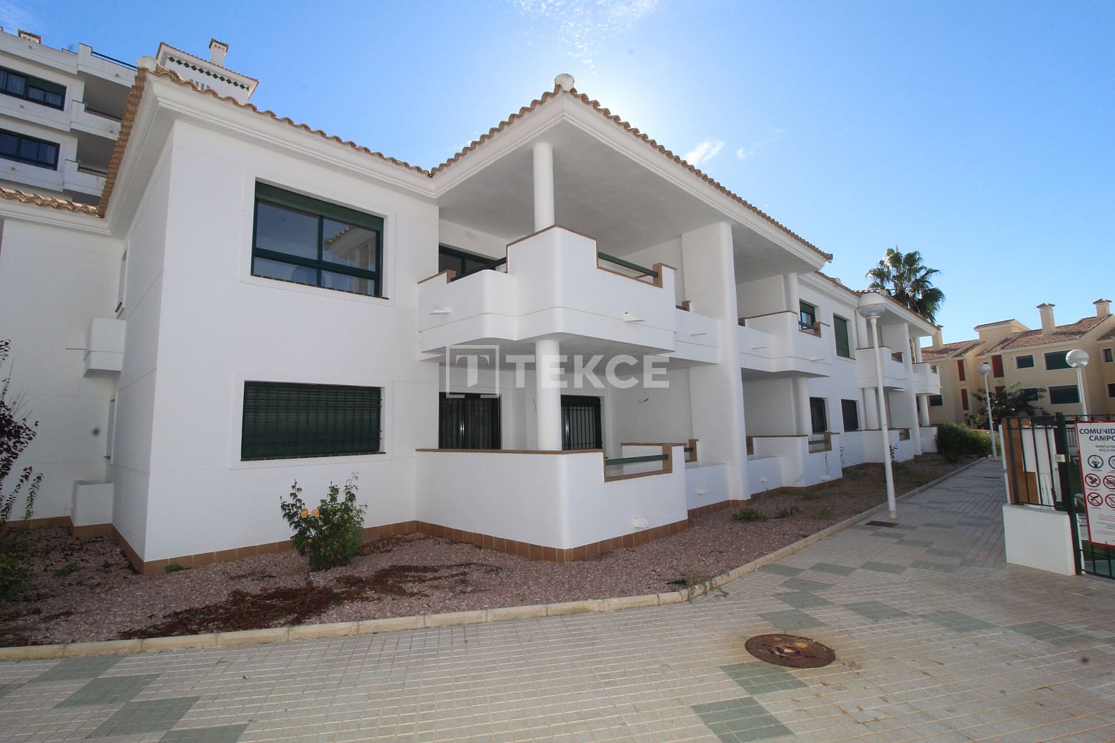 2 bedroom Flat for sale in Dehesa de Campoamor with pool - € 213,000 (Ref: 9344148)