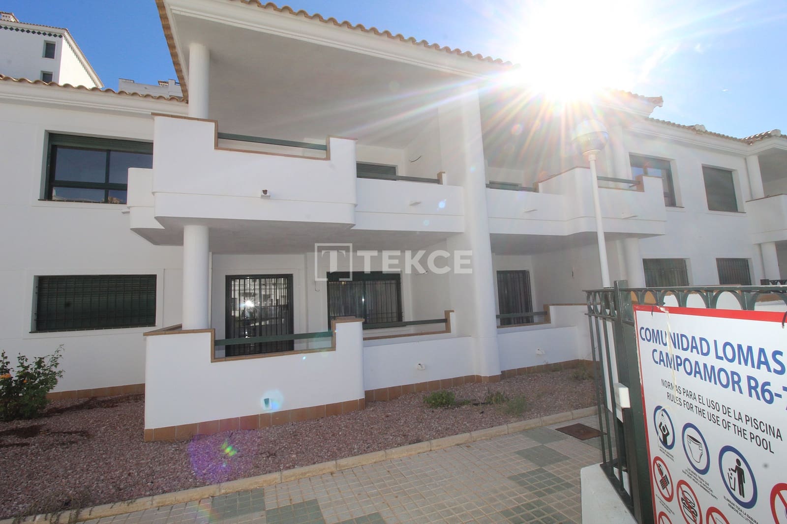 2 bedroom Flat for sale in Dehesa de Campoamor with pool - € 213,000 (Ref: 9344148)