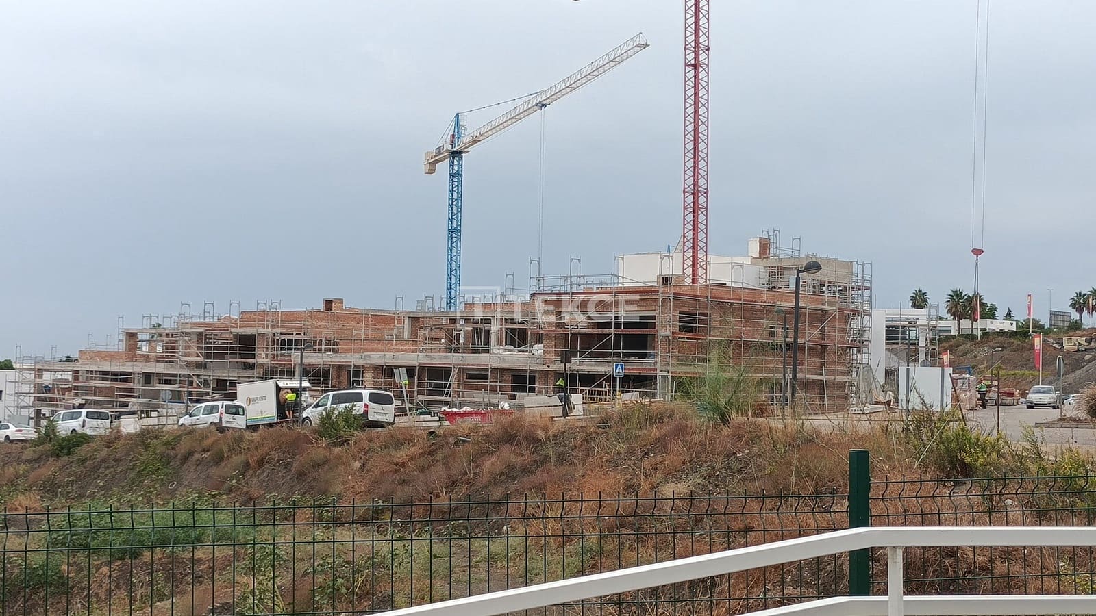 3 bedroom Flat for sale in Estepona with pool garage - € 553,000 (Ref: 9348739)