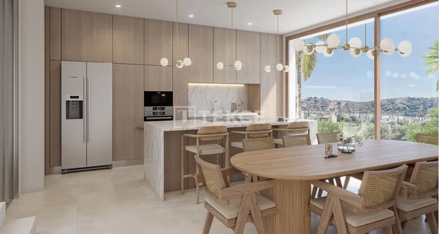 4 slaapkamer Villa te koop in Bahía Dorada, Estepona met zwembad - € 1.250.000 (Ref: 9357928)