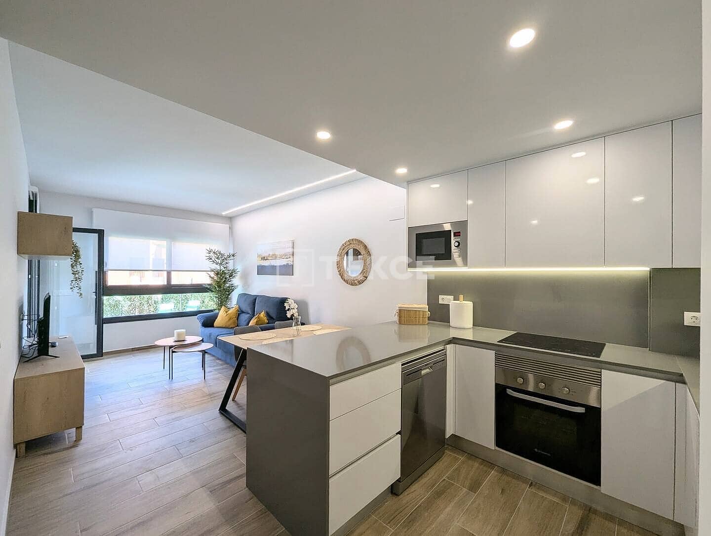 2 bedroom Flat for sale in Villamartin with pool - € 320,000 (Ref: 9395480)