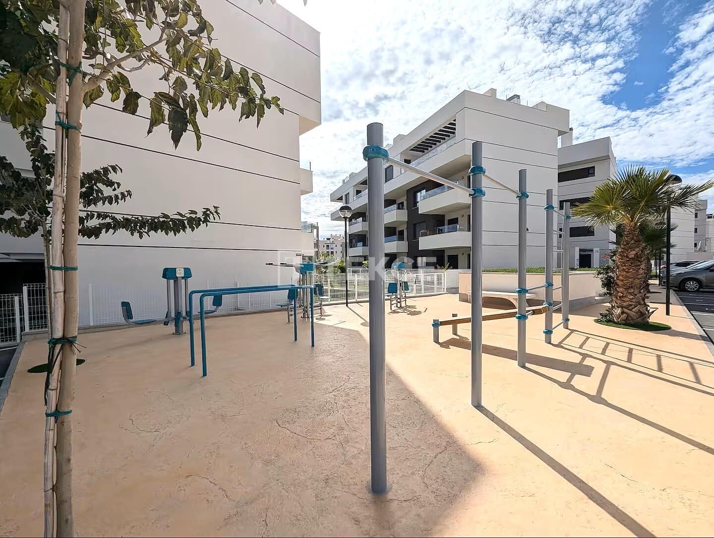 2 bedroom Flat for sale in Villamartin with pool - € 320,000 (Ref: 9395480)