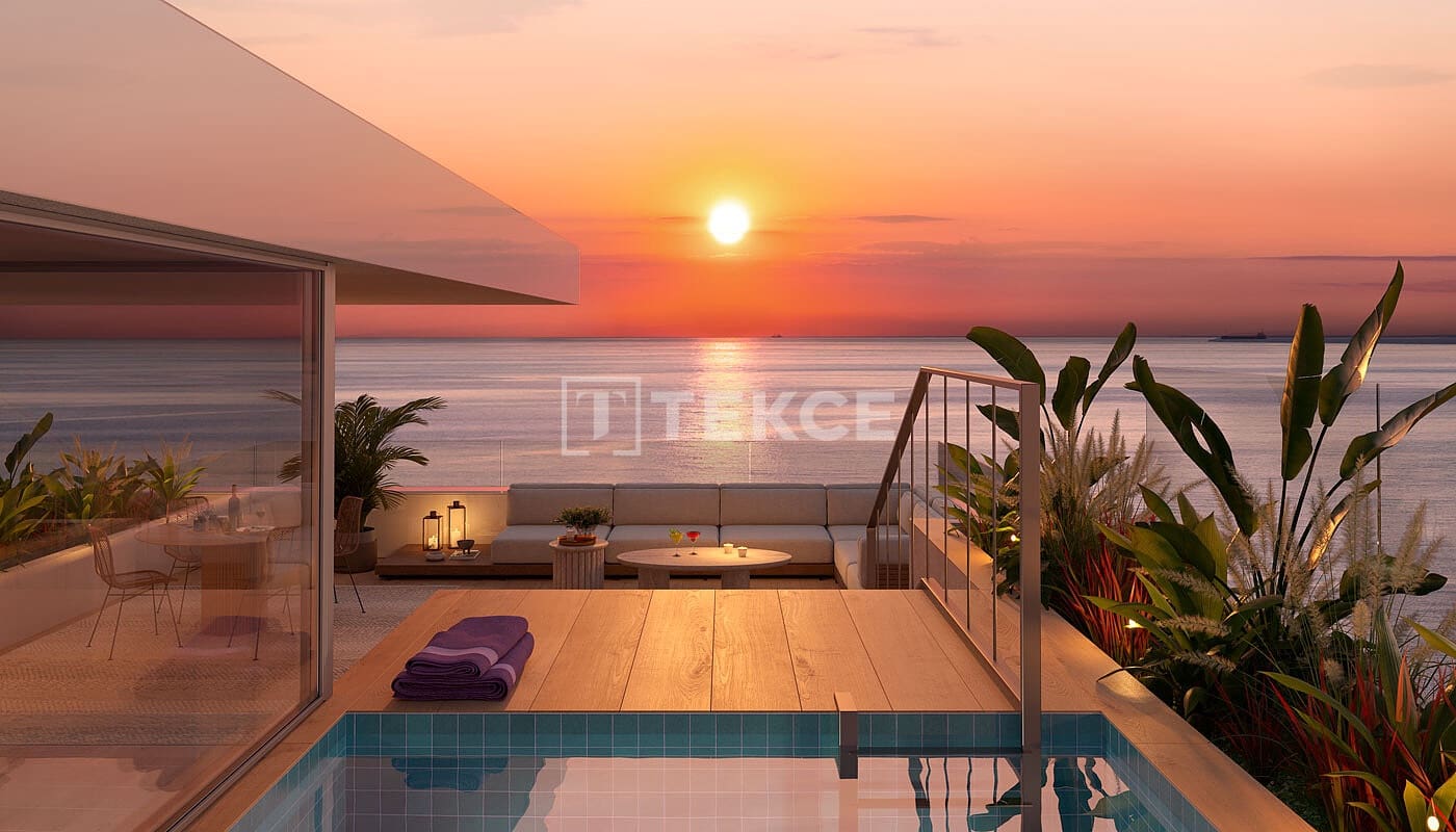 2 bedroom Flat for sale in Platja d'Aro with pool - € 870,000 (Ref: 9395481)