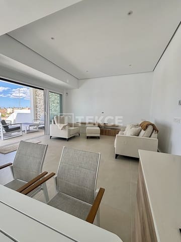 Chalet de 3 habitaciones en Benijófar en venta con piscina - 589.000 € (Ref: 9413849)