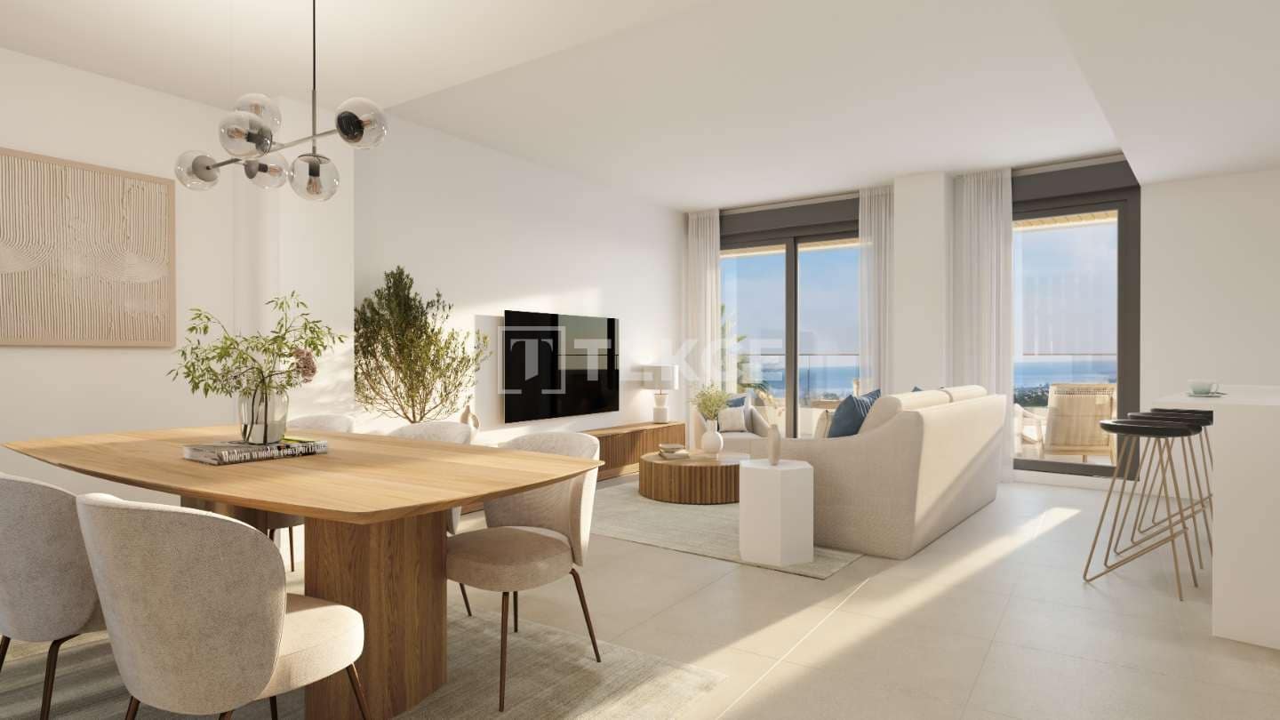 Piso de 2 habitaciones en Estepona en venta con piscina - 511.000 € (Ref: 9415315)