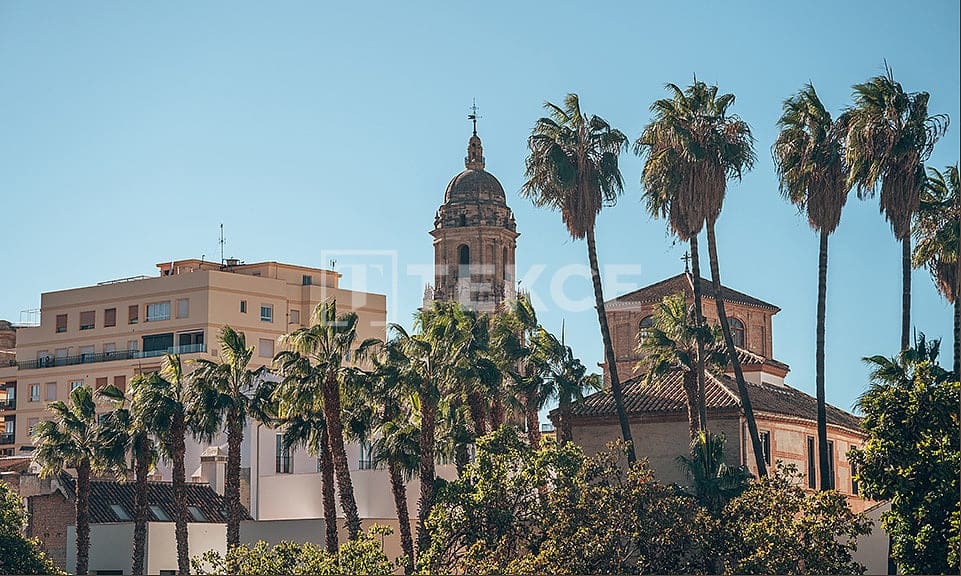 3 slaapkamer Flat te koop in Malaga stad met zwembad - € 2.155.000 (Ref: 9422027)