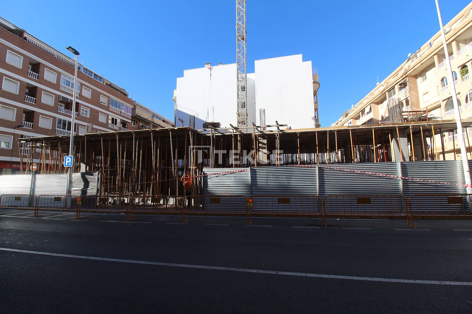 Piso de 3 habitaciones en Torrevieja en venta con piscina - 440.000 € (Ref: 9436533)