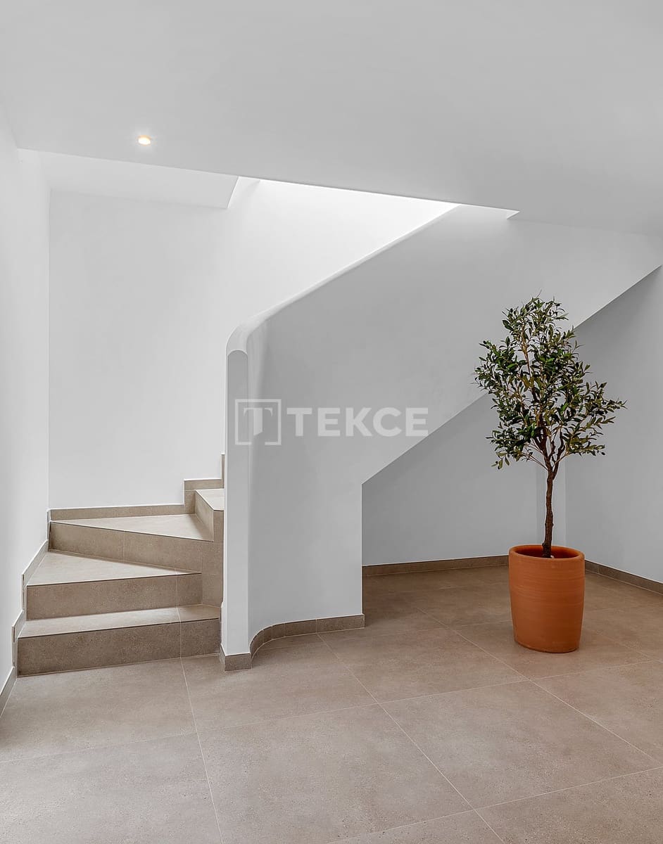 4 Zimmer Villa zu verkaufen in Algorfa mit Pool - 840.000 € (Ref: 9445485)
