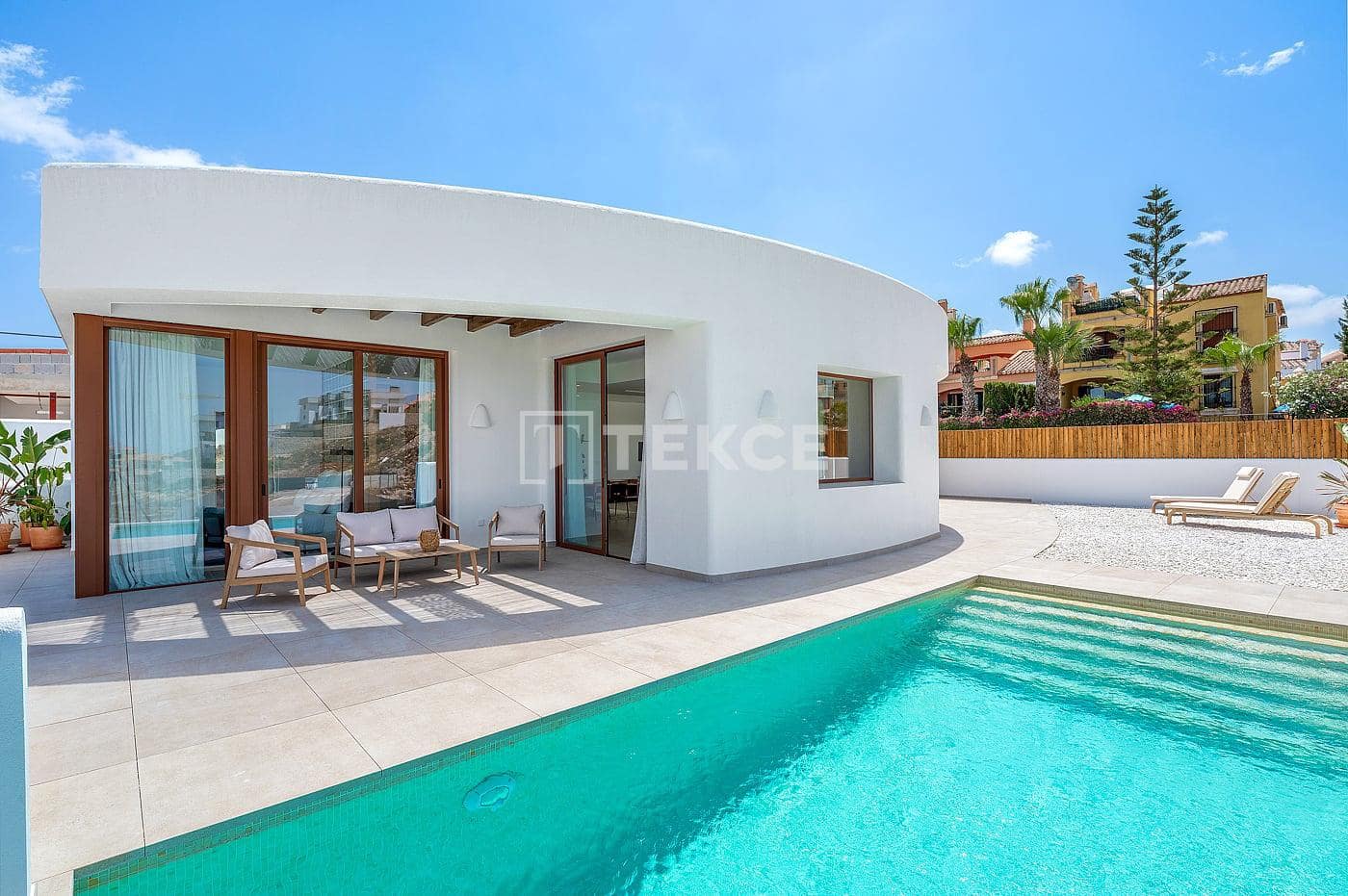 4 Zimmer Villa zu verkaufen in Algorfa mit Pool - 840.000 € (Ref: 9445485)