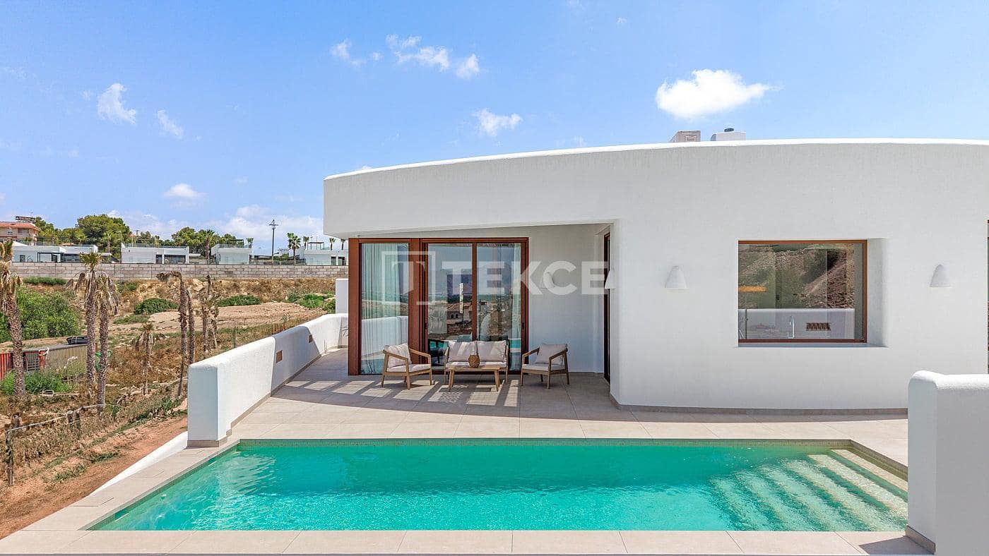 4 Zimmer Villa zu verkaufen in Algorfa mit Pool - 840.000 € (Ref: 9445485)