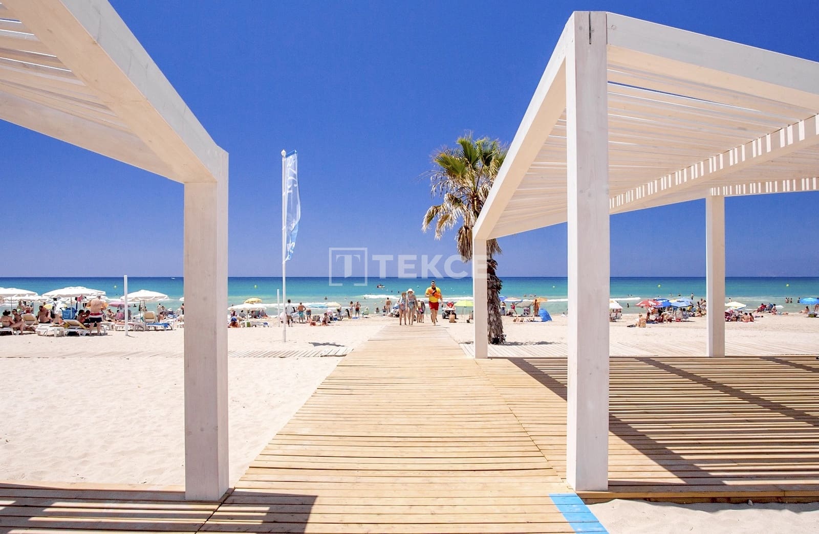 3 bedroom Flat for sale in Santa Pola with pool - € 375,000 (Ref: 9475744)