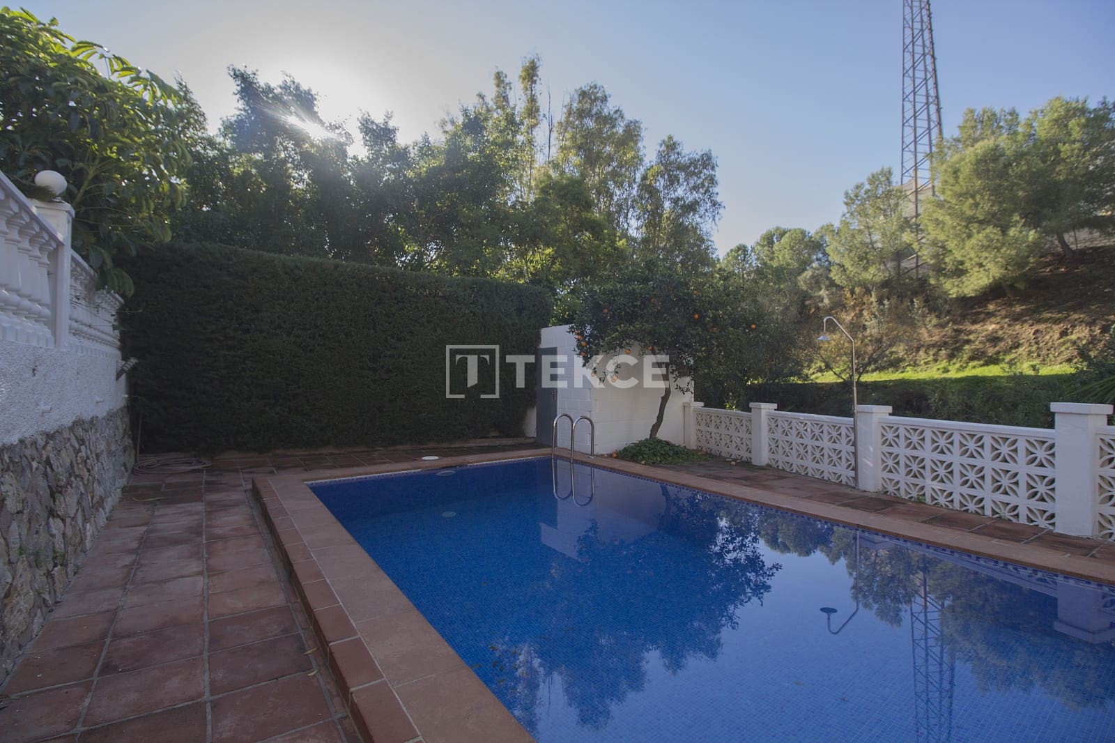 3 bedroom Villa for sale in Benalmadena with pool - € 670,000 (Ref: 9500916)