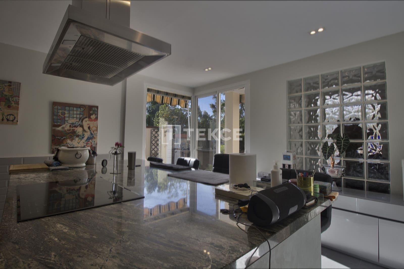 3 bedroom Villa for sale in Benalmadena with pool - € 670,000 (Ref: 9500916)