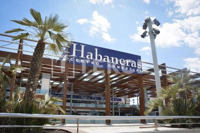 Piso de 1 habitación en Torrevieja en venta con piscina - 169.000 € (Ref: 9503594)