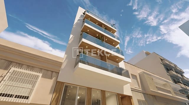 2 bedroom Flat for sale in Torrevieja with pool - € 260,000 (Ref: 9511911)