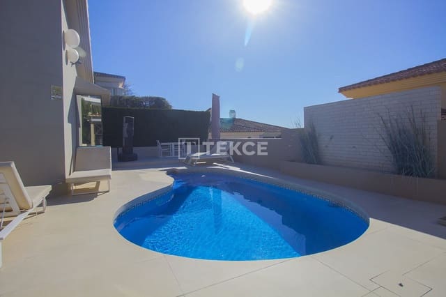 3 soverom Villa til salgs i La Capellania, Benalmádena med svømmebasseng - € 1 395 000 (Ref: 9525827)