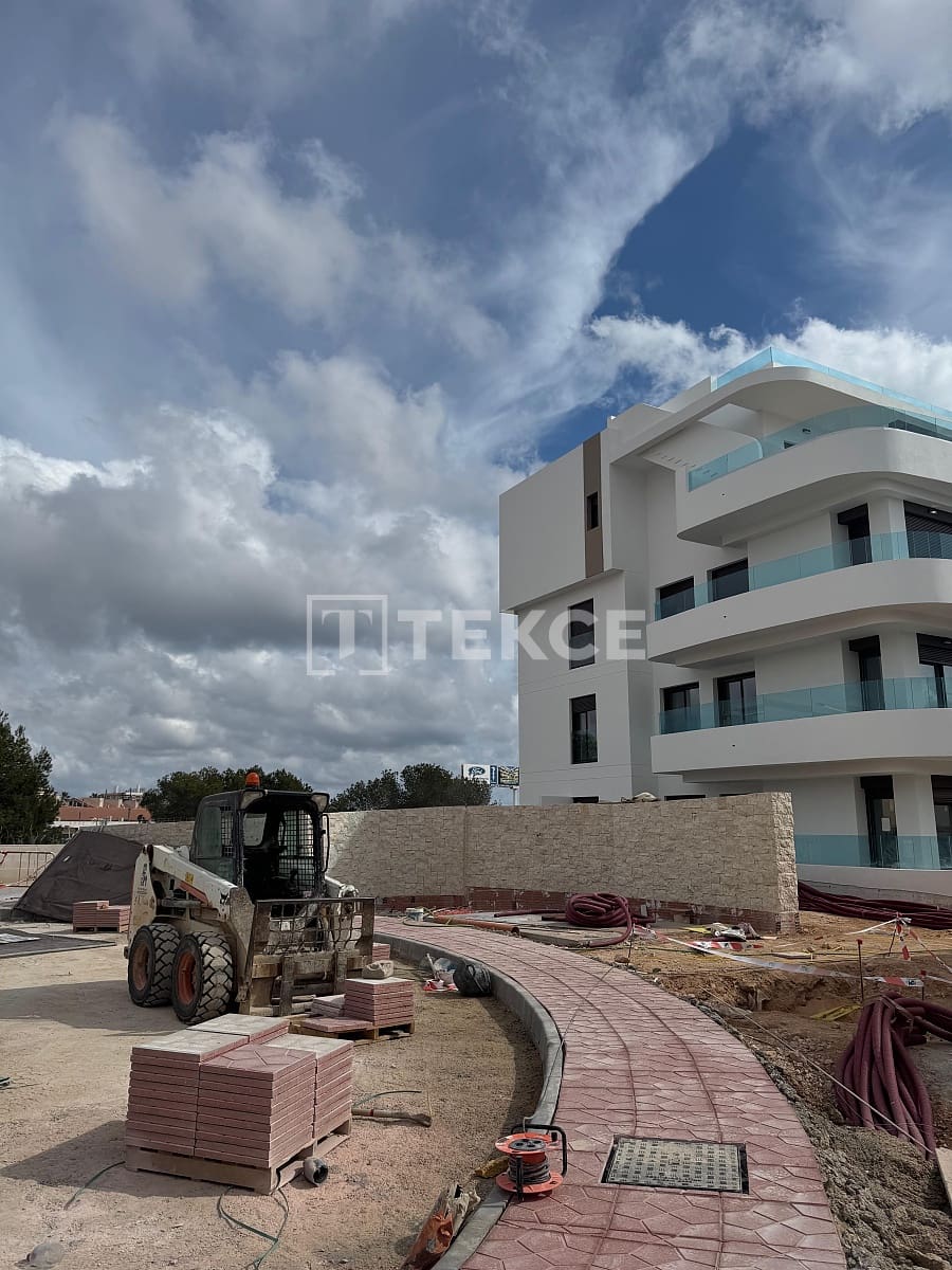 3 sovrum Lägenhet till salu i Playa Flamenca med pool - 599 000 € (Ref: 9542728)