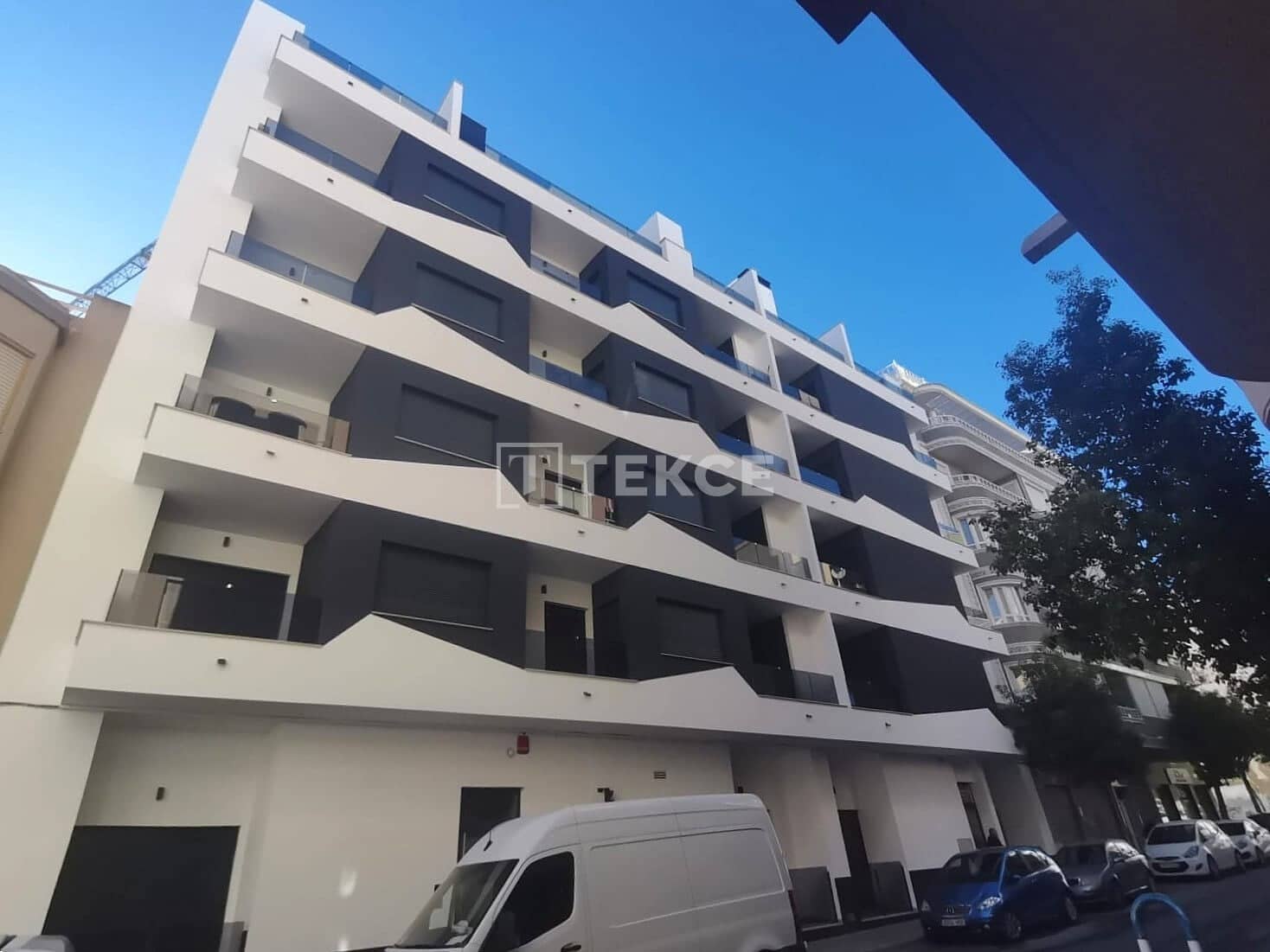 Piso de 2 habitaciones en Torrevieja en venta con piscina - 259.000 € (Ref: 9557433)