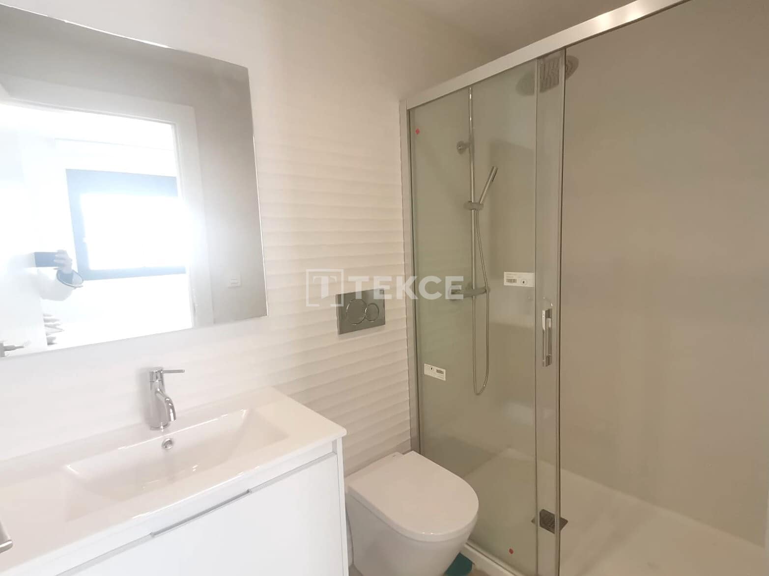 Piso de 2 habitaciones en Torrevieja en venta con piscina - 259.000 € (Ref: 9557433)