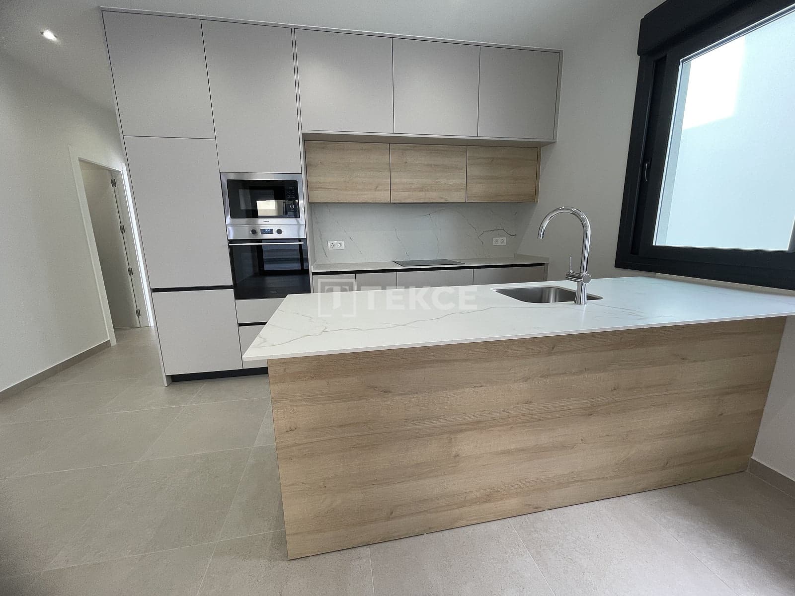 3 slaapkamer Villa te koop in Almoradi met zwembad - € 359.000 (Ref: 9570276)