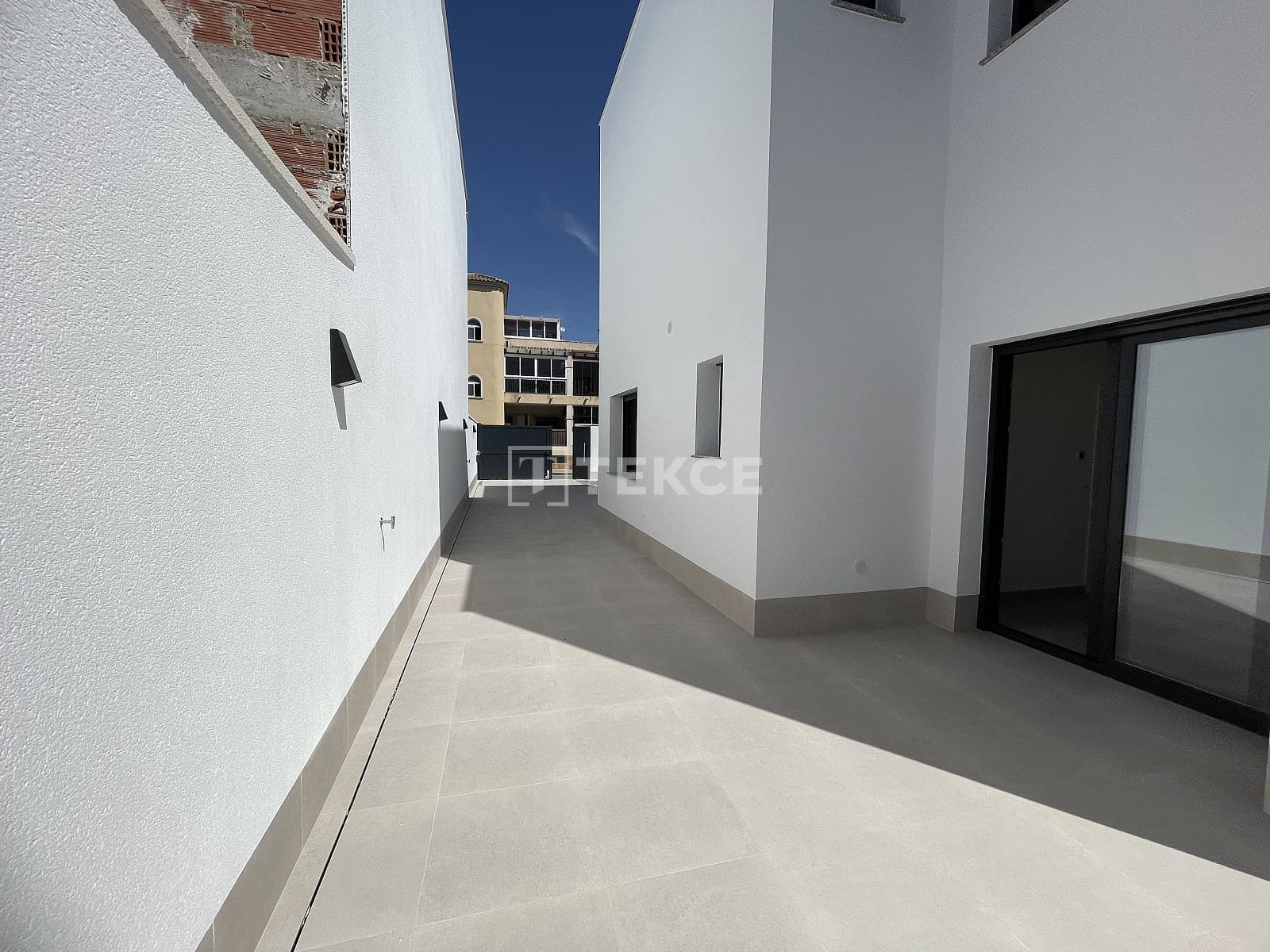 3 slaapkamer Villa te koop in Almoradi met zwembad - € 359.000 (Ref: 9570276)