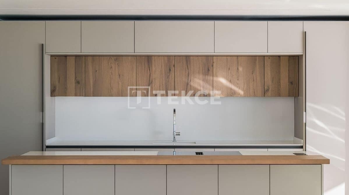 3 bedroom Flat for sale in Fuengirola with pool - € 3,495,000 (Ref: 9610565)