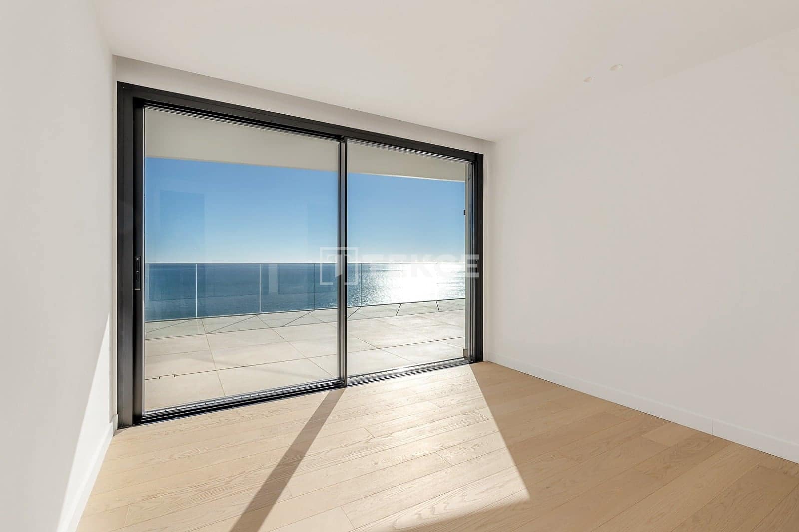 3 bedroom Flat for sale in Fuengirola with pool - € 3,495,000 (Ref: 9610565)