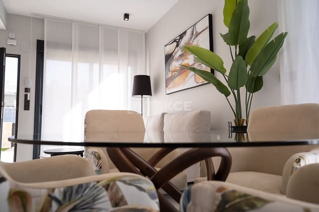 Piso de 2 habitaciones en Pilar de la Horadada en venta con piscina - 293.000 € (Ref: 9614506)