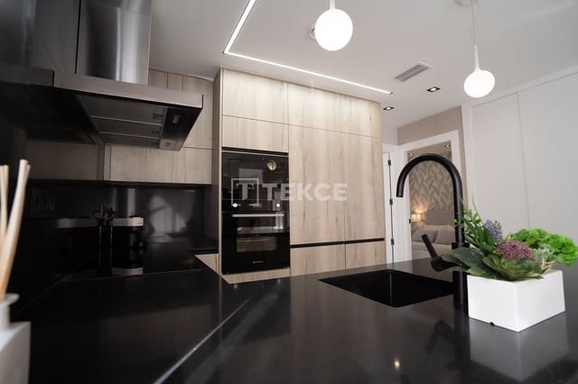 Piso de 2 habitaciones en Pilar de la Horadada en venta con piscina - 296.000 € (Ref: 9614507)