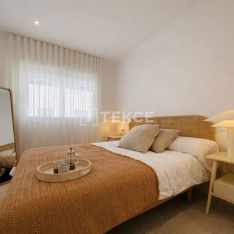 2 bedroom Flat for sale in San Pedro del Pinatar with pool - € 260,000 (Ref: 9620698)