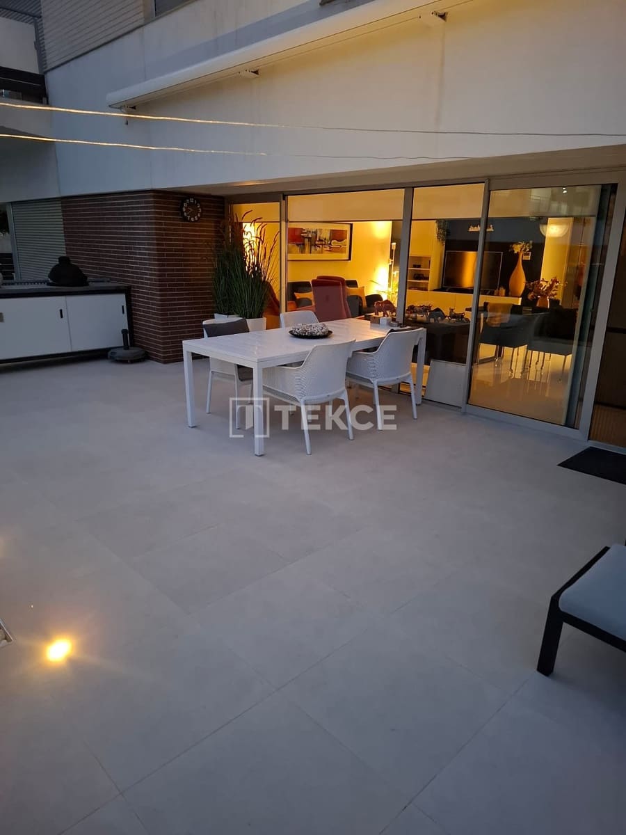 3 bedroom Flat for sale in La Zenia with pool - € 315,000 (Ref: 9626968)