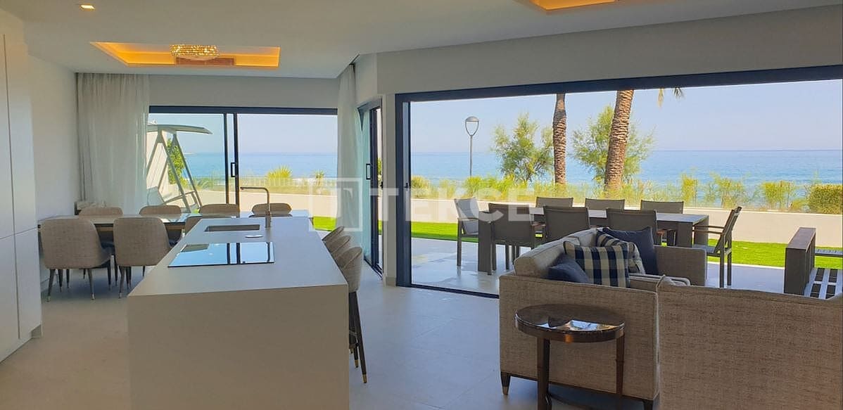 3 bedroom Villa for sale in Estepona with pool - € 3,450,000 (Ref: 9626969)