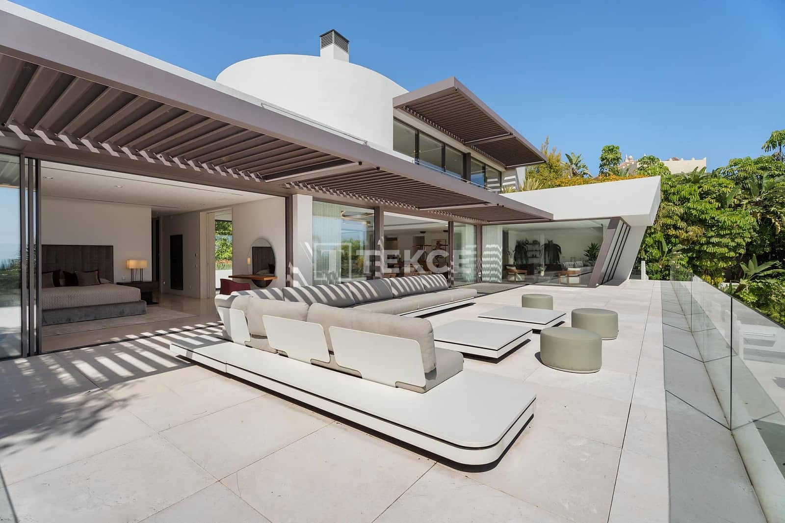 6 makuuhuone Huvila myytävänä paikassa La Quinta mukana uima-altaan - 6 450 000 € (Ref: 9626970)