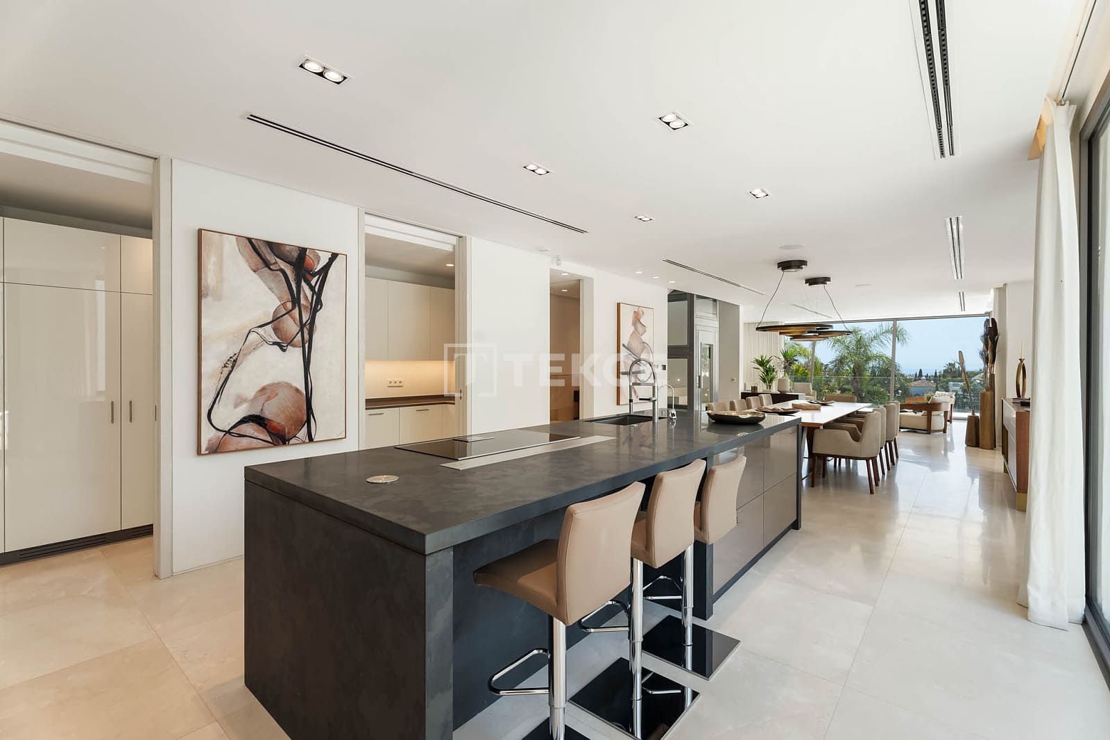 6 makuuhuone Huvila myytävänä paikassa La Quinta mukana uima-altaan - 6 450 000 € (Ref: 9626970)