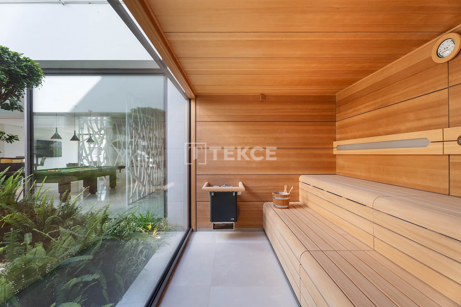 6 makuuhuone Huvila myytävänä paikassa La Quinta mukana uima-altaan - 6 450 000 € (Ref: 9626970)