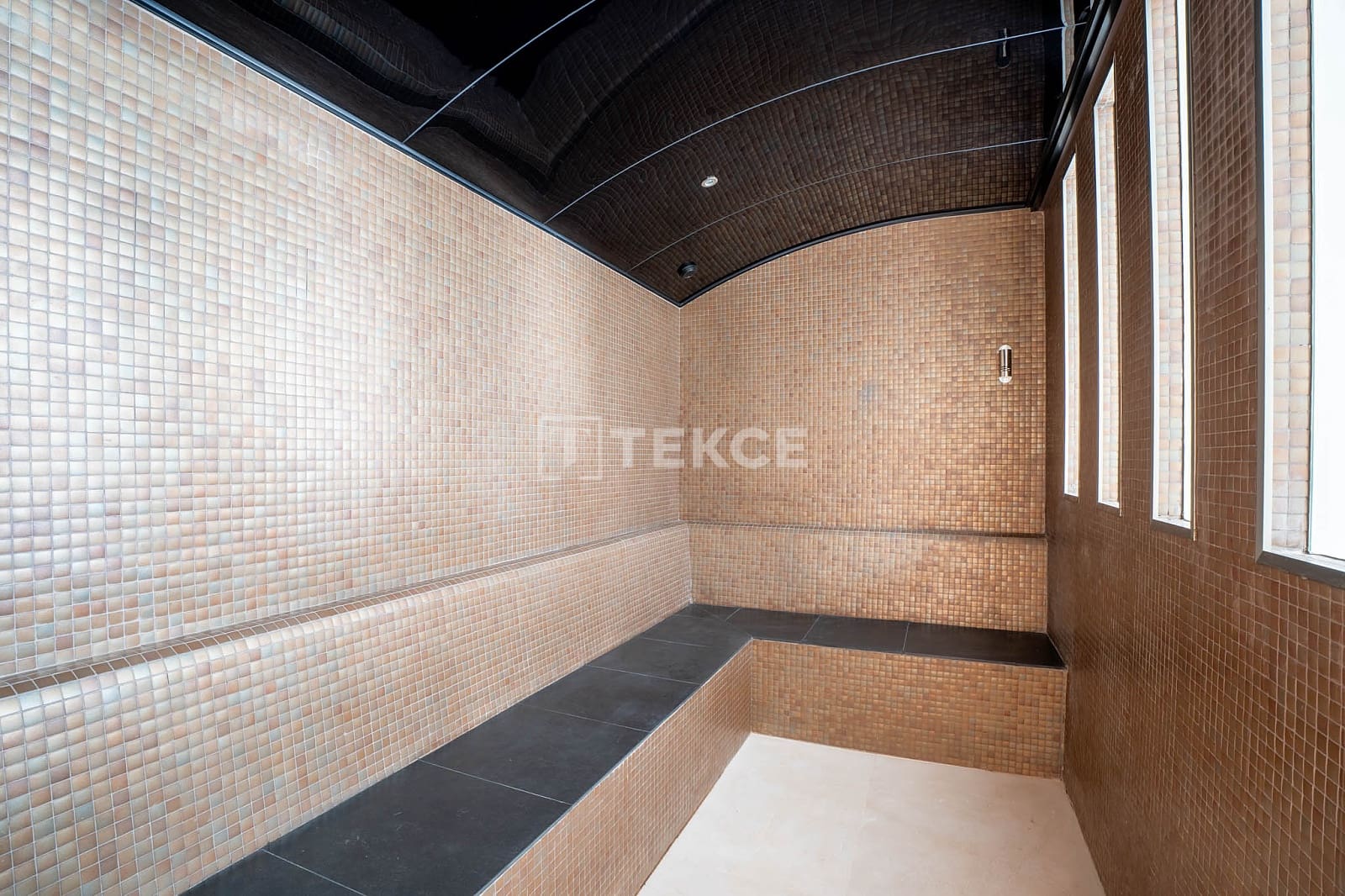 6 makuuhuone Huvila myytävänä paikassa La Quinta mukana uima-altaan - 6 450 000 € (Ref: 9626970)