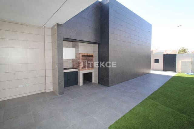 5 sovrum Villa till salu i San Pedro del Pinatar med pool - 1 300 000 € (Ref: 9636102)