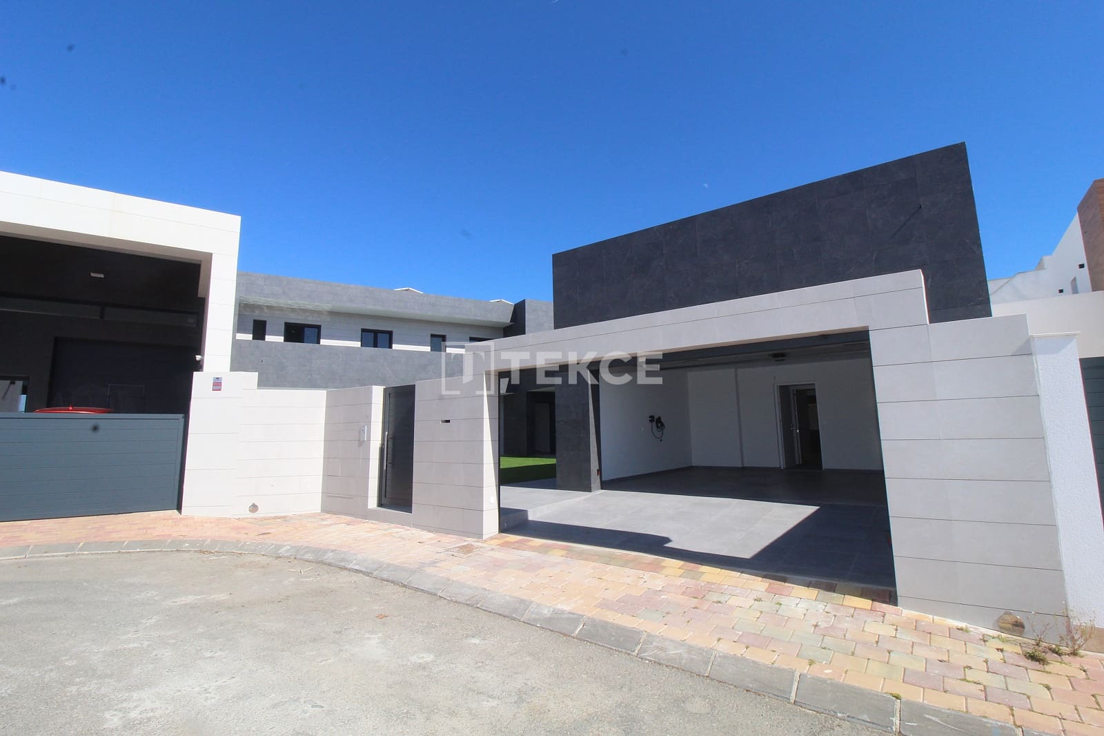 5 quarto Moradia para venda em San Pedro del Pinatar com piscina - 1 300 000 € (Ref: 9636102)