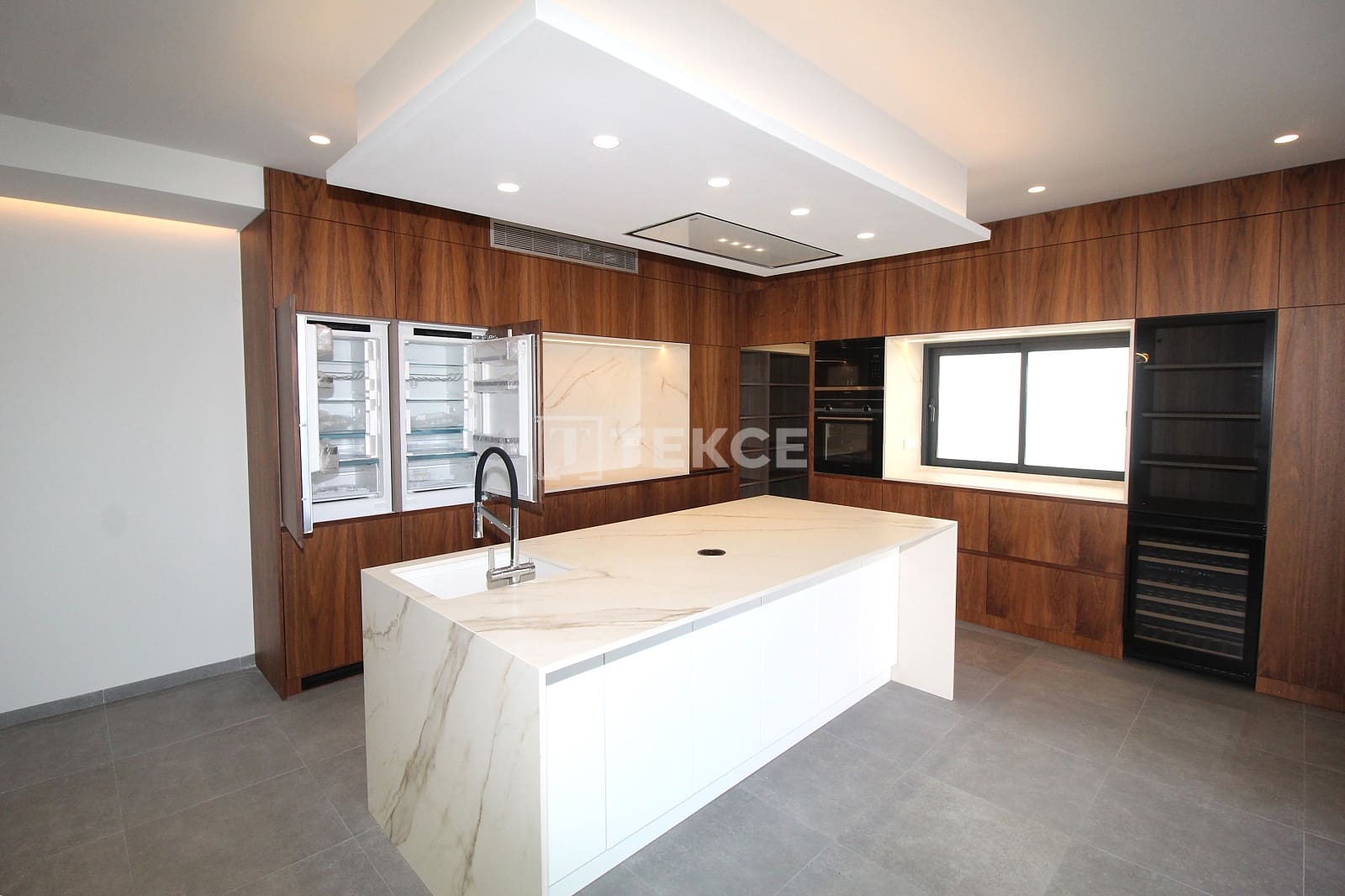 5 quarto Moradia para venda em San Pedro del Pinatar com piscina - 1 300 000 € (Ref: 9636102)