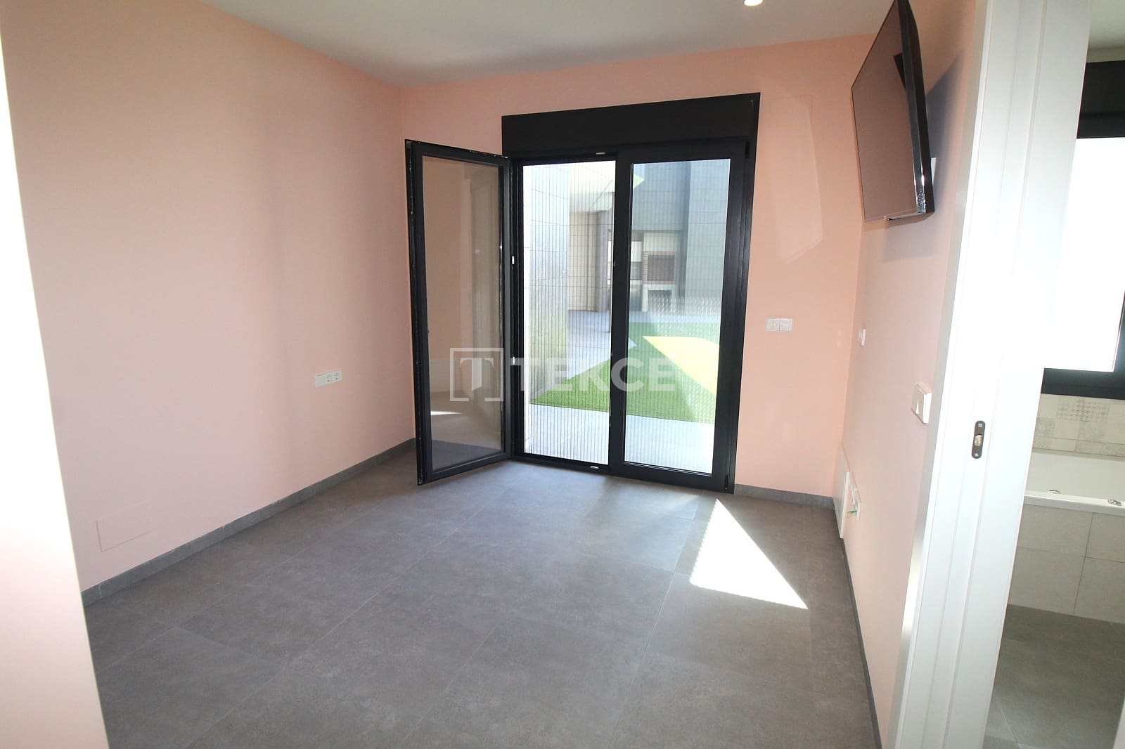 5 quarto Moradia para venda em San Pedro del Pinatar com piscina - 1 300 000 € (Ref: 9636102)