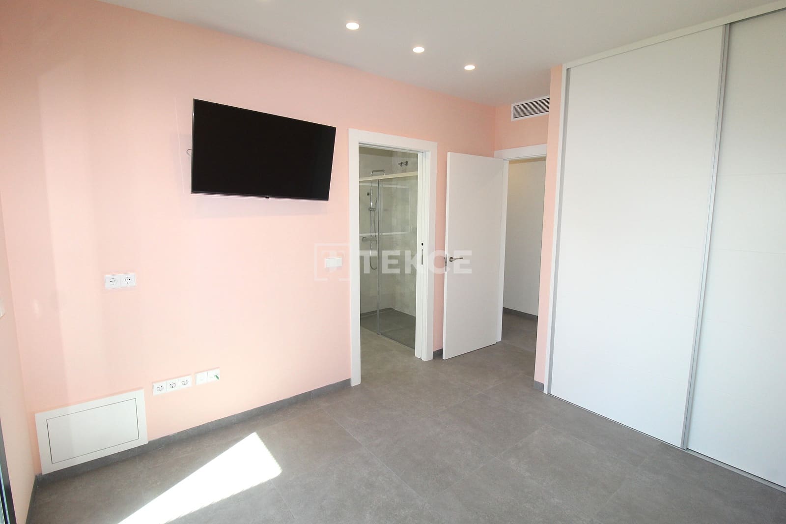 5 quarto Moradia para venda em San Pedro del Pinatar com piscina - 1 300 000 € (Ref: 9636102)