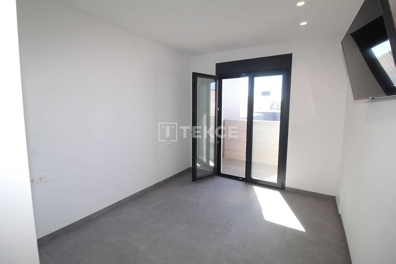 5 quarto Moradia para venda em San Pedro del Pinatar com piscina - 1 300 000 € (Ref: 9636102)